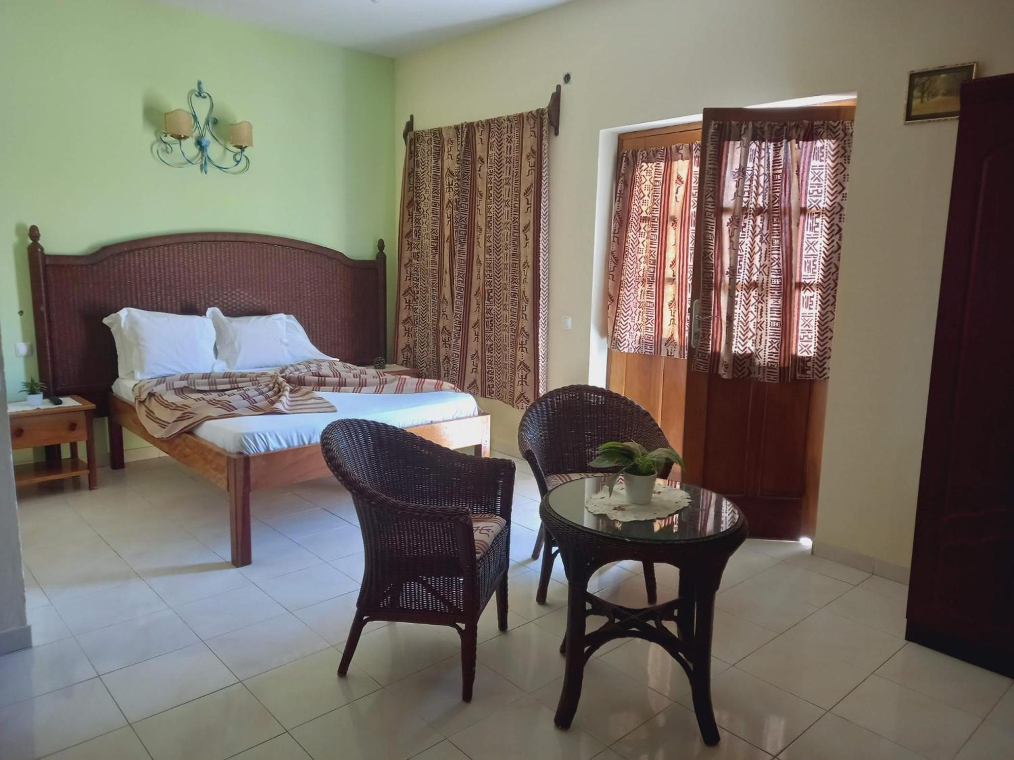 Residencial Rosa Criola Bed & Breakfast Sal Rei Exterior photo